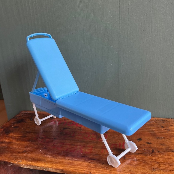 Barbie Gurney / Stretcher / Esthetics Bed Furniture - Picture 1 of 5